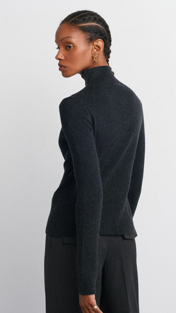 GREY BLOUSE - Image 3