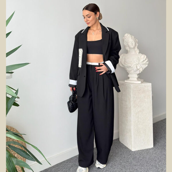 BLACK BLAZER